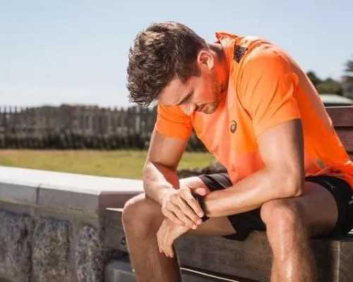 中华古玩网官方网_北京通州麦田中挖出两座石碑 ＂文革＂时差点被烧