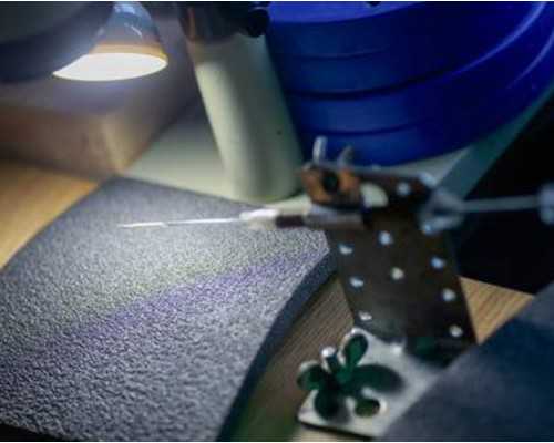 南京古玩交易市场在哪里_“他悲哀于绘画趋于娱乐化市场化”